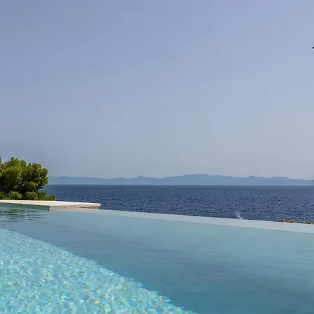 Luce Peljesac * Potomje