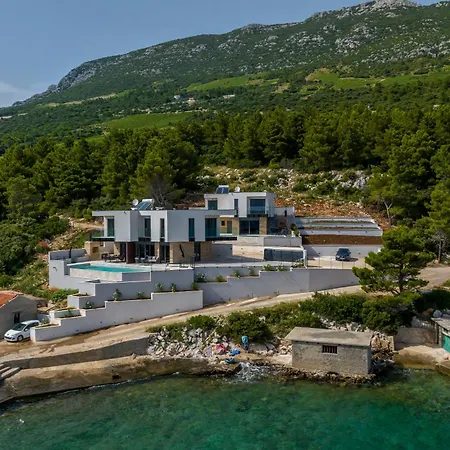 Luce Peljesac Villa *